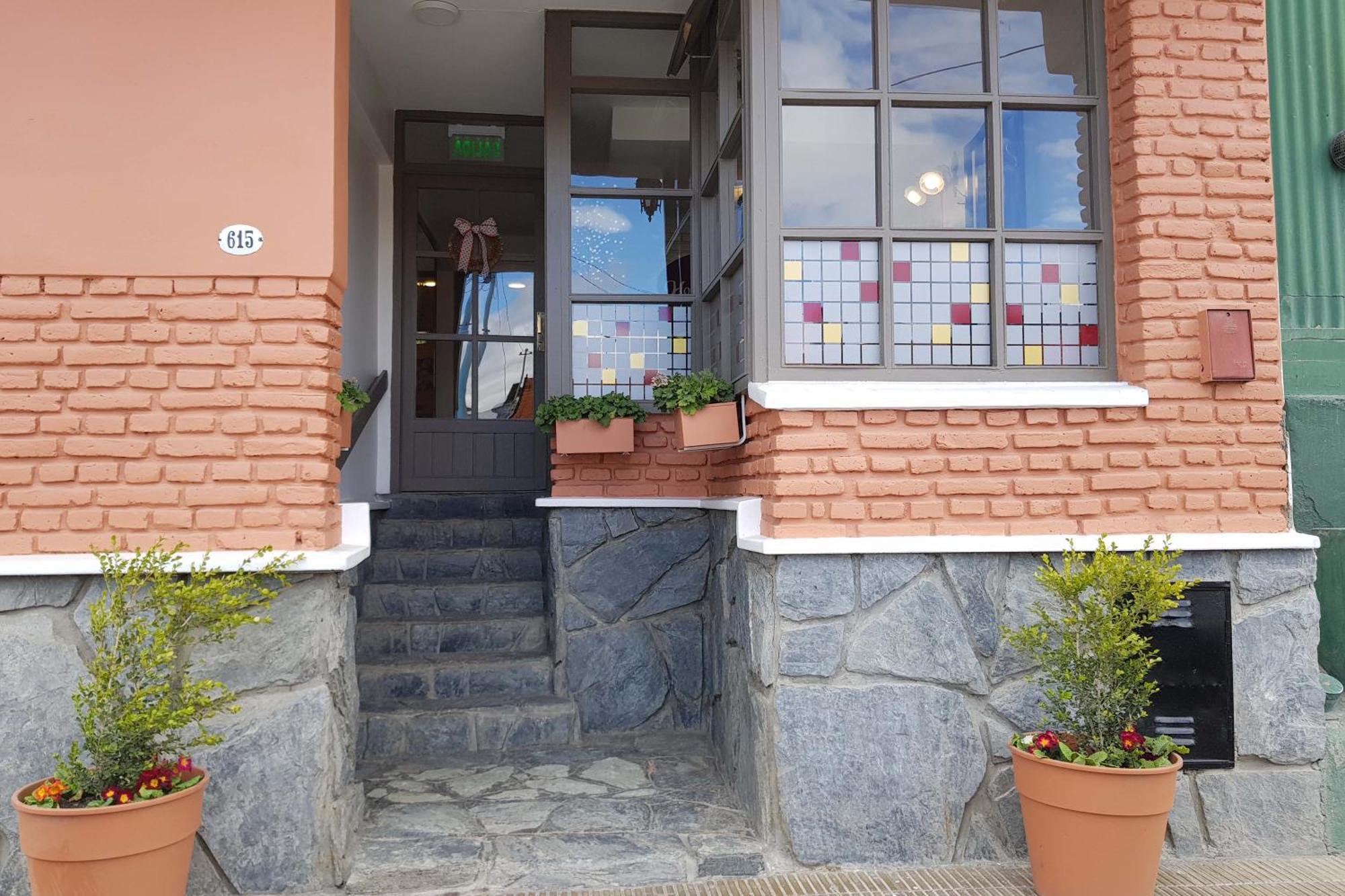 Hostal Malvinas Ushuaia Buitenkant foto
